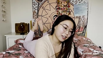 Gadis Tionghoa Imut Bergairah Saat Bikin Video Masturbasi Untuk Kami