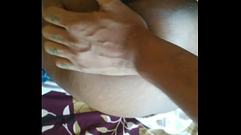 Menggila Dengan Pantat Montok Ibu Mertua Desi Yang Menggoda