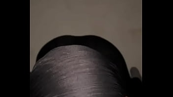 Gadis Arab Berhijab Berubah Menjadi Pelacur Anal, Membuka Lebar Bokong Besarnya Untuk Aksi Vulgar