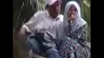 Masturbasi Mengenakan Hijab Ala Gadis Malaysia