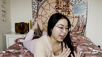Gadis Tionghoa Imut Bergairah Saat Membuat Video Masturbasi Untuk Kami