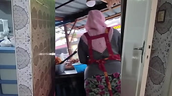 Milf Indonesia Muslim Montok Dan Menggoda