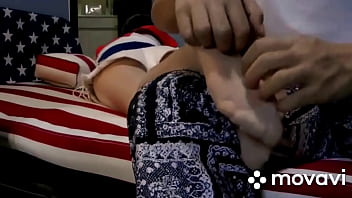 Kaki Nilon Tiongkok Digelitik Dengan Ganas Bagian 1