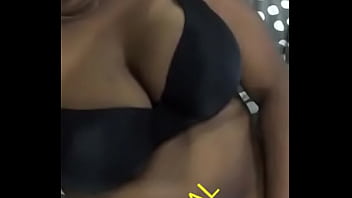 Gadis Desi Yang Menggoda Dan Penuh Gairah