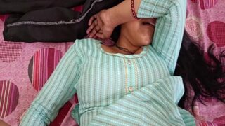 Adegan Panas Video Hindi Istri Selingkuh Yang Menggoda
