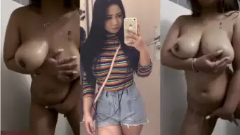Gadis Montok Penuh Gairah Menggoda Dengan Getaran Nikmat