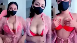 Gadis Yange Tobrut Menggenggam Payudara Dan Mengeluarkan Desahan