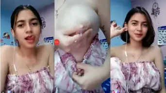 Potongan Cewek Pendek Pamer Payudara Montok