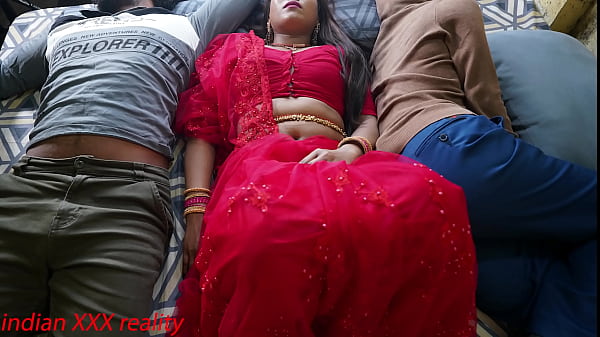 Gairah Terlarang: Adegan Panas Keluarga Tiri India