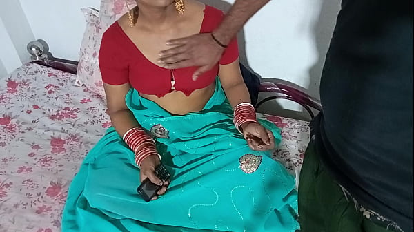 Suami Goyang Istri Sendirian Saat Kerja Di Rumah, Video Porno India Hd Dengan Suara Hindi Yang Menggairahkan.