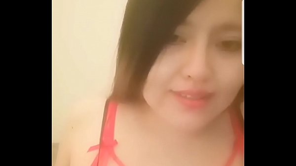 Gadis Tionghoa Yang Menggoda Dengan Lekuk Tubuhnya Yang Memikat