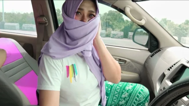 Indo Viral Siswi Berhijab Nyepong Kontol Di Dalam Mobil Sambil Nyetir Tantangan Untuk Nggak Crot