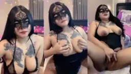Cassandra Omek Muncrat Deras Berkilauan