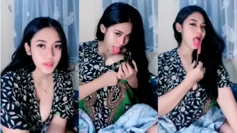Kak Lovely Yang Cantik Menjilat Payudara Mango