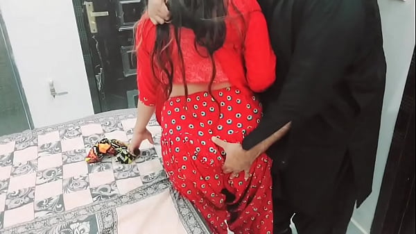 Pembantu India Asli Digoyang Dengan Suara Hindi Yang Menggairahkan