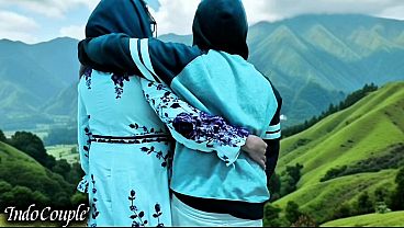 Istri Berjilbab Nakal Selingkuh Saat Suami Asyik Liburan Di Bali, Sampai Nekat Telan Cairan Lelaki Hidung Belang.