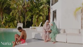 Goyangan Halal Di Balik Jilbab