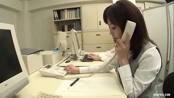 Mengisap Kontol Di Kantor Jadi Cara Seru Buat Ngehabisin Waktu