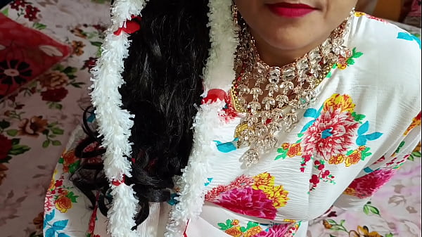 भाभी की गर्म चुदाई: सौतेले भाई के साथ बेबी की मचायी रात भर की मस्ती