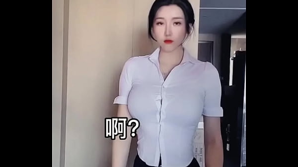 Gadis Asia Berpayudara Dan Berbokong Montok.
