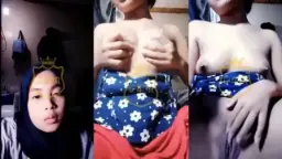 Ukhti Cantik Buka Jilbab, Pamer Payudara Dan Vagina Yang Menggoda