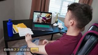 Jauh-jauh Dari Teman Sekamarku Yang Suka Ngentot, Jazz Si Kuda Jantan / Brazzers / Masukkan Kode Xvpromo Di Situs Resmi Untuk Diskon