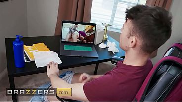 Jauh-jauh Dari Teman Sekamarku Yang Suka Ngentot, Jazz Si Kuda Jantan / Brazzers / Masukkan Kode Xvpromo Di Situs Resmi Untuk Diskon