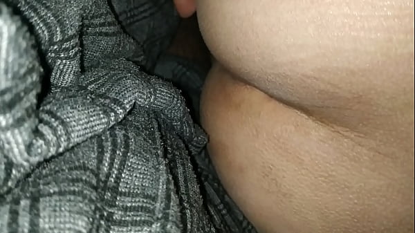 Istri Desi Yang Menggoda