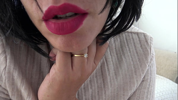 Sensual Arab Milf Mesir Bergoyang Dengan Rayuan Nakal