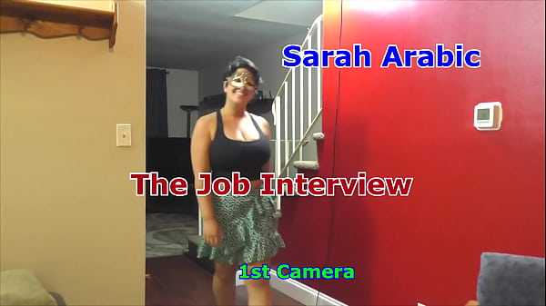 Wawancara Kerja Sarah Arab: Adegan Kamera Pertama Yang Menggoda
