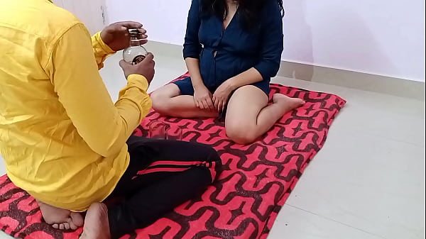 भारतीय Xxx: सौतेली बहन को शराब पिलाकर रात भर जबरदस्ती चोदा