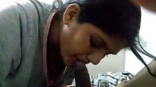 Bhabhi Hisap Dan Ngentot Video Panas