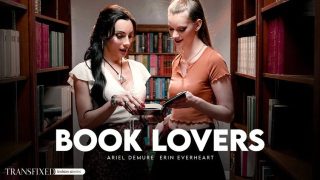 Buku Panas Dan Badai Nafsu: Erin Everheart & Ariel Demure Dalam Transfixed