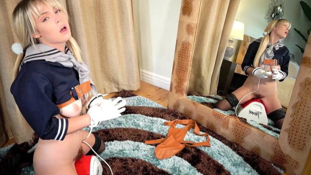 Lilly Bell Cosplay Menggila, Naik Sybian Hingga Klimaks