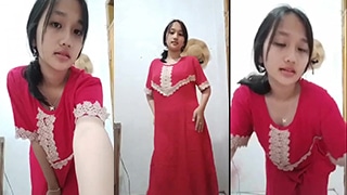 Nadia Si Budak Daster Merah Yang Menggoda Dan Menggiurkan