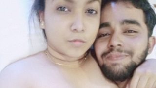 Video Mms Panas Dan Menggoda Pasangan India Beradegan Intim