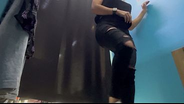Ruang Ganti, Cewek Rusia Montok Dengan Payudara Besar Dan Puting Tegang, Lagi Ganti Baju.