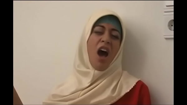 Muslimah Arab Berhijab Yang Menggoda