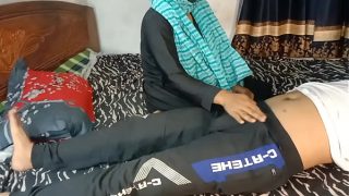 Aku Menggoda Teman Sekolah Anak Tiriku Yang Ternyata Teman Dekatnya
