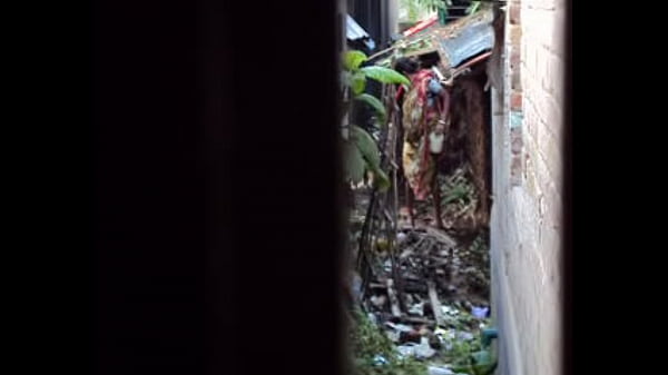 Desi Kencing Dan Air Seni3.avi