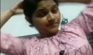 Mallu Aunty Posing Selfie, Bikin Nafsu Naik!