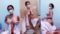 Molly Toket Bulat Ngehebok Handuk, Siap Digoyang Mango Live