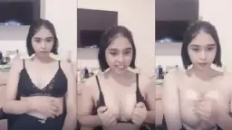 Renny Pamerin Toketnya Sampe Basah.