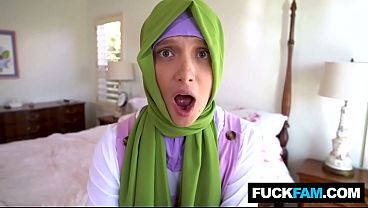 Hijabi Mesum Pertama Kali Ngerasain Kontol Gede, Izzy Lush Sama Donnie Rock Bikin Makin Liar