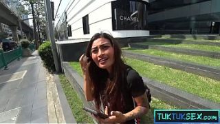 Bokep Thai Montok Mungil, Ibu-ibu Liar Ngewe Nikmat Sama Bule