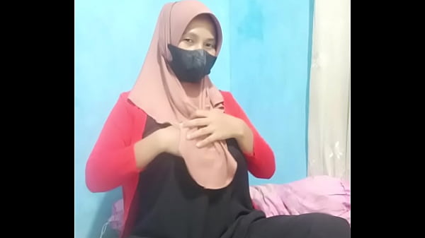 Gadis Hijab Ngecol Sambil Mainin Dildo Sampe Crot Keluar