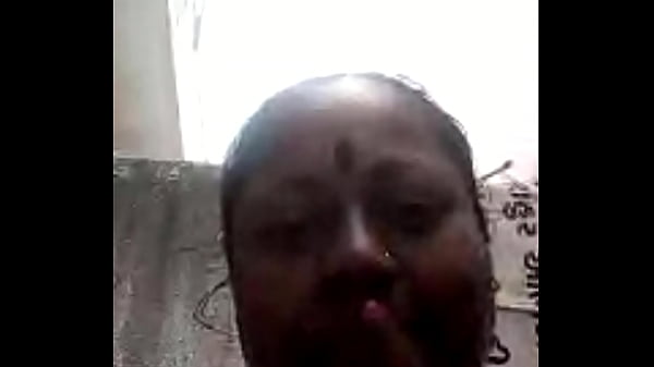 Ibu India, Siap Digoyang, Minta Digebukin
