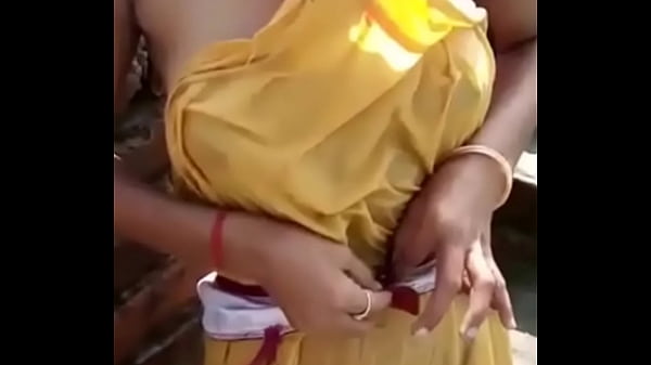 Desi Bhabhi Mandi Panas, Basah Kuyup Bikin Greget
