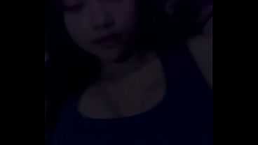 Gadis Cantik Dengan Wajah Manis Bikin Ngilu, Bibir Merah Siap Digigit.