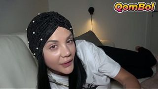 Ngewein Elnaz, Hijab Stepsis Turki Yang Bikin Mampus